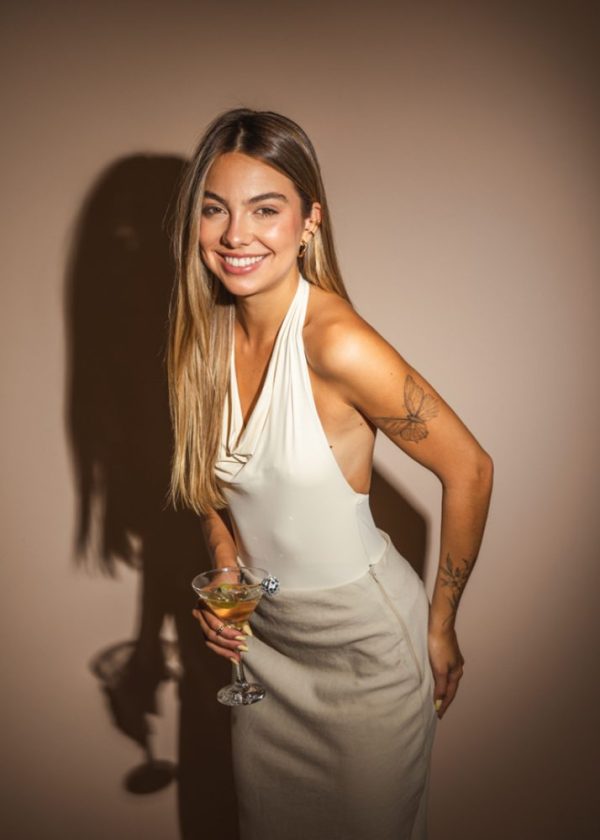 Blusa Poliamida Frente Única Gola Boba Rebeca Creme Pkd