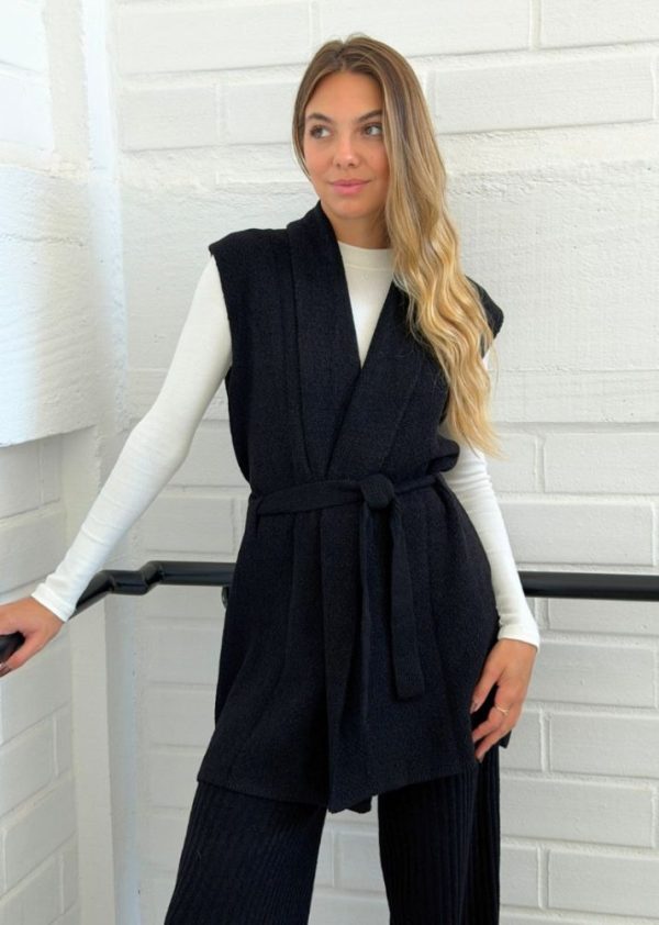 Colete Alongado Tricot com Faixa Preto Mousse Alasca Pkd (Tam. único)