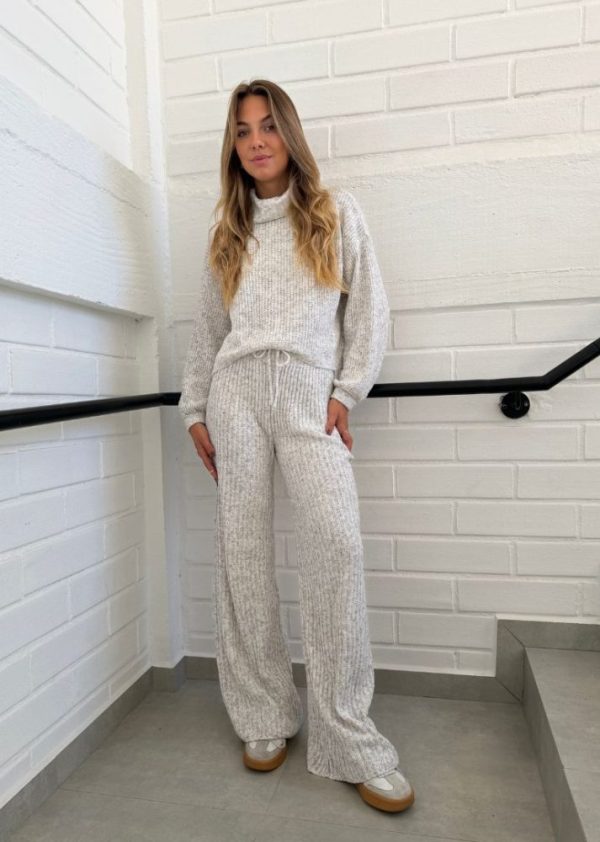 Conjunto Tricot Calça + Blusa de Gola Cru Mousse Alasca Pkd (Tam. único)