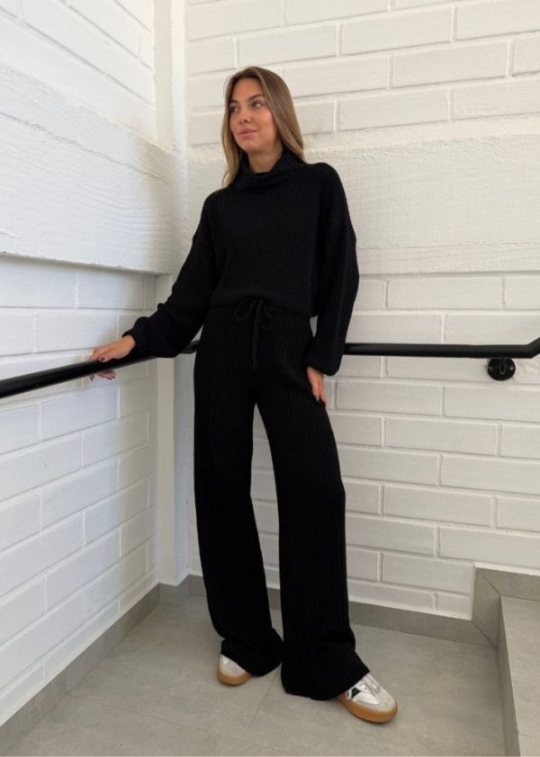 Conjunto Tricot Calça + Blusa de Gola Preto Mousse Alasca Pkd (Tam. único)