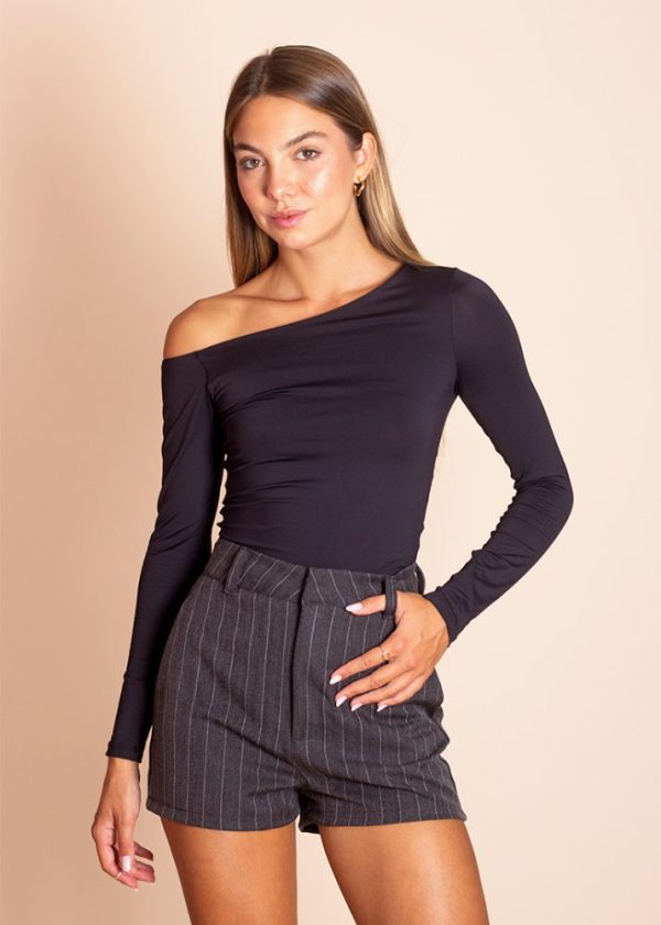 Blusa Manga Longa Decote Assimetrico Preta Helena Pkd