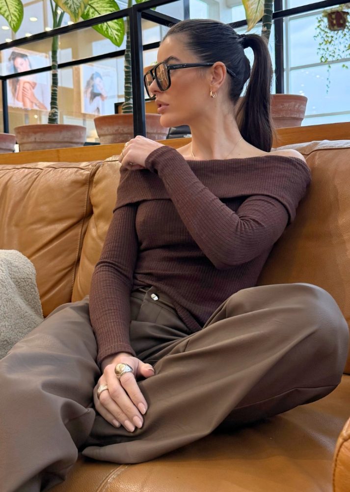 blusa ombro a ombro feminina alana marrom café (1)