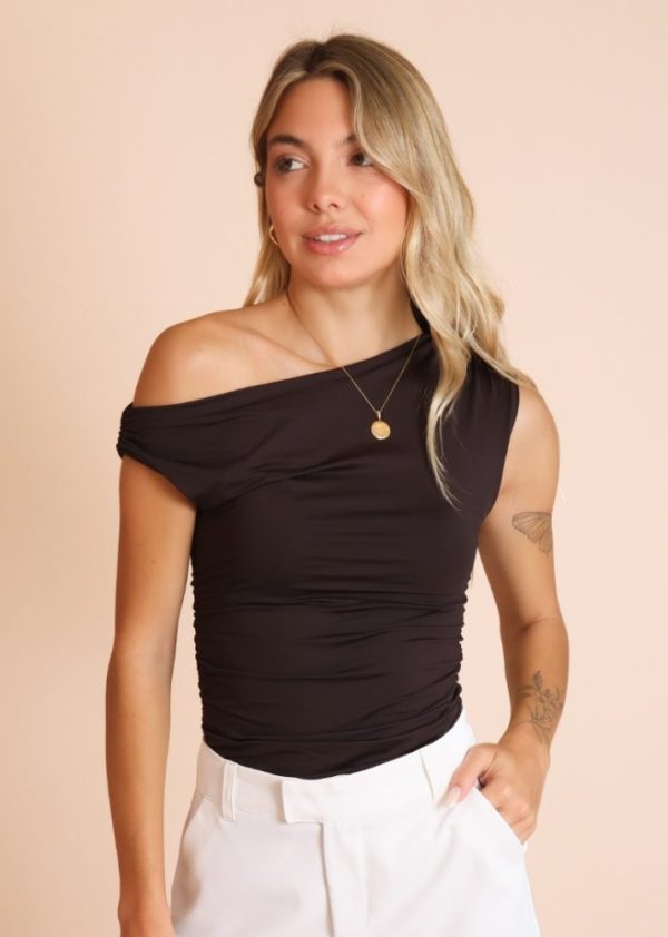 Blusa Poliamida Com Ombro Assimétrico Café Vicky Pkd